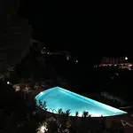 Апартаменты Casatheoule *